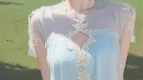 李亚鹏热心敬酒，神秘孕妇随行引关注